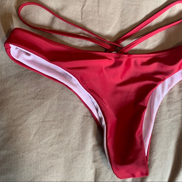 Bikini Set - Picture 8 of 9